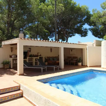Con Piscina En Сasa de vacaciones Altea