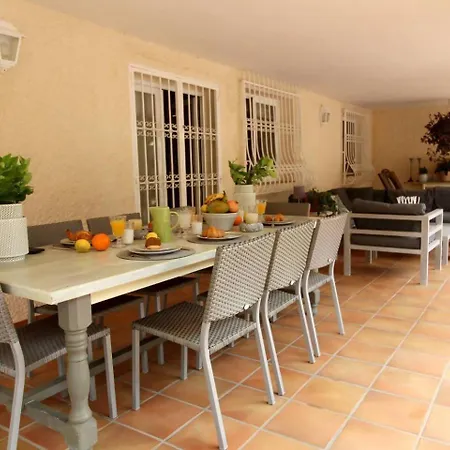 Feriehus Con Piscina En *